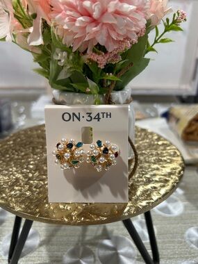 ON 34TH Multicolor Cluster Pierced Earrings